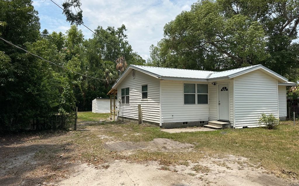 Photo of 707 McGee St, Live Oak, FL 32064 (MLS # 127342)