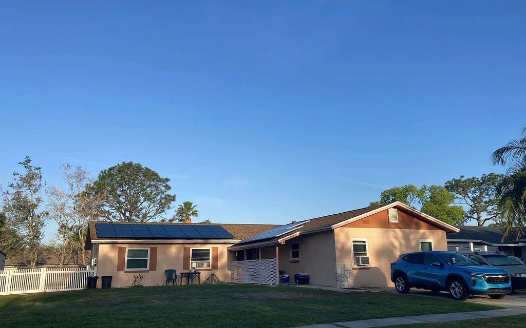 Photo of 1002 Norman Ct, Other, FL 33510 (MLS # 131462)