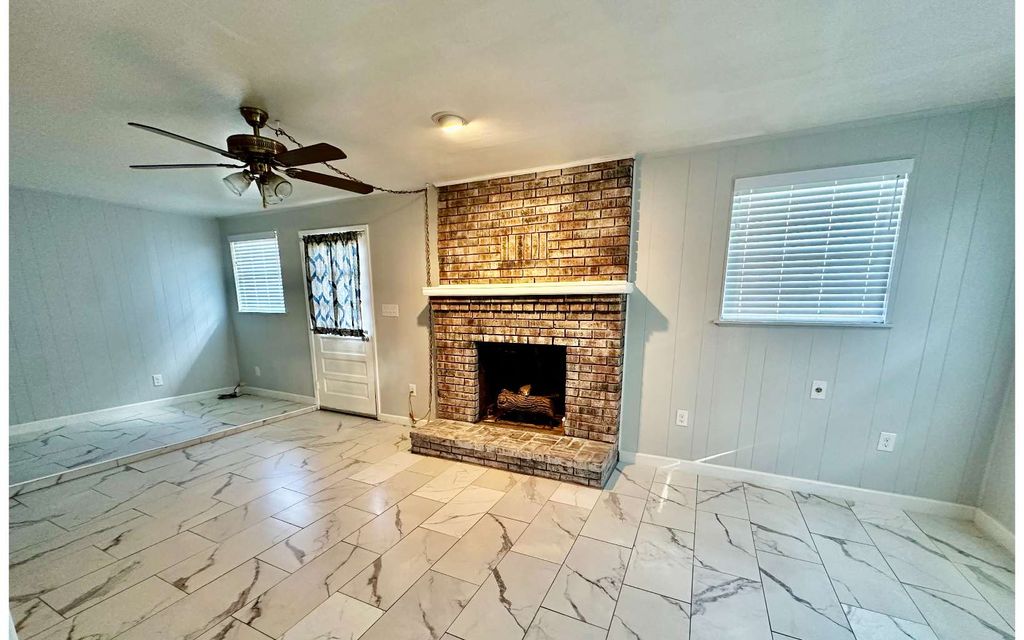 Photo of 14512 NW 133rd Ter, Alachua, FL 32615 (MLS # 129402)