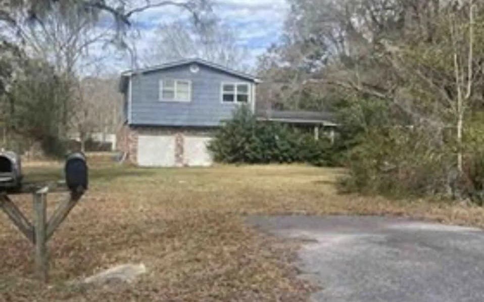 Photo of 43761 Ratliff Rd, Other, FL 32011 (MLS # 132627)