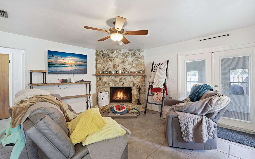 Photo of 10908 NW 60th Terrace, Alachua, FL 32615 (MLS # 130632)