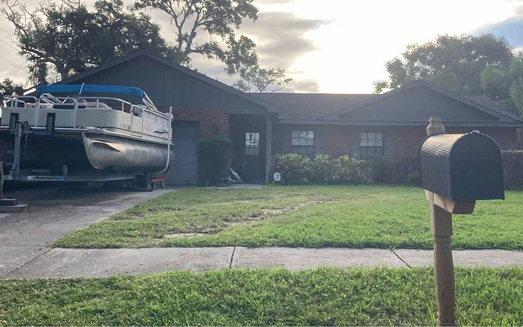 Photo of 2502 Linden Tree St, Other, FL 33584 (MLS # 129635)