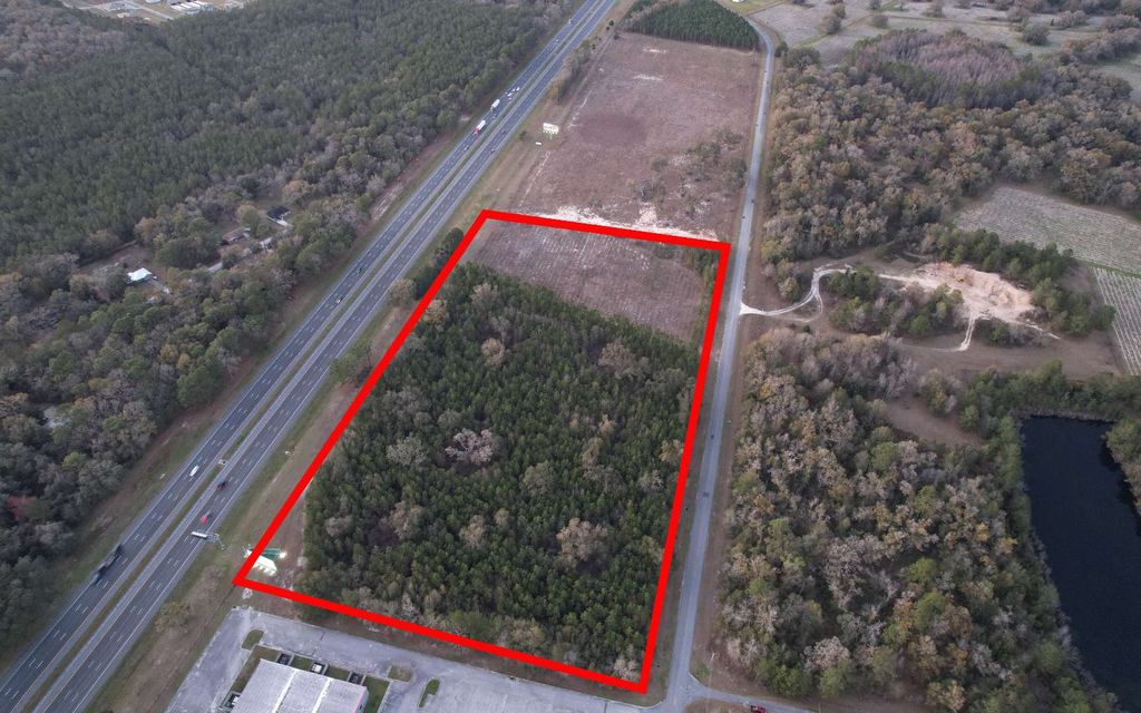 Photo of 1128 SW Business Point Dr, Lake City, FL 32024 (MLS # 122319)