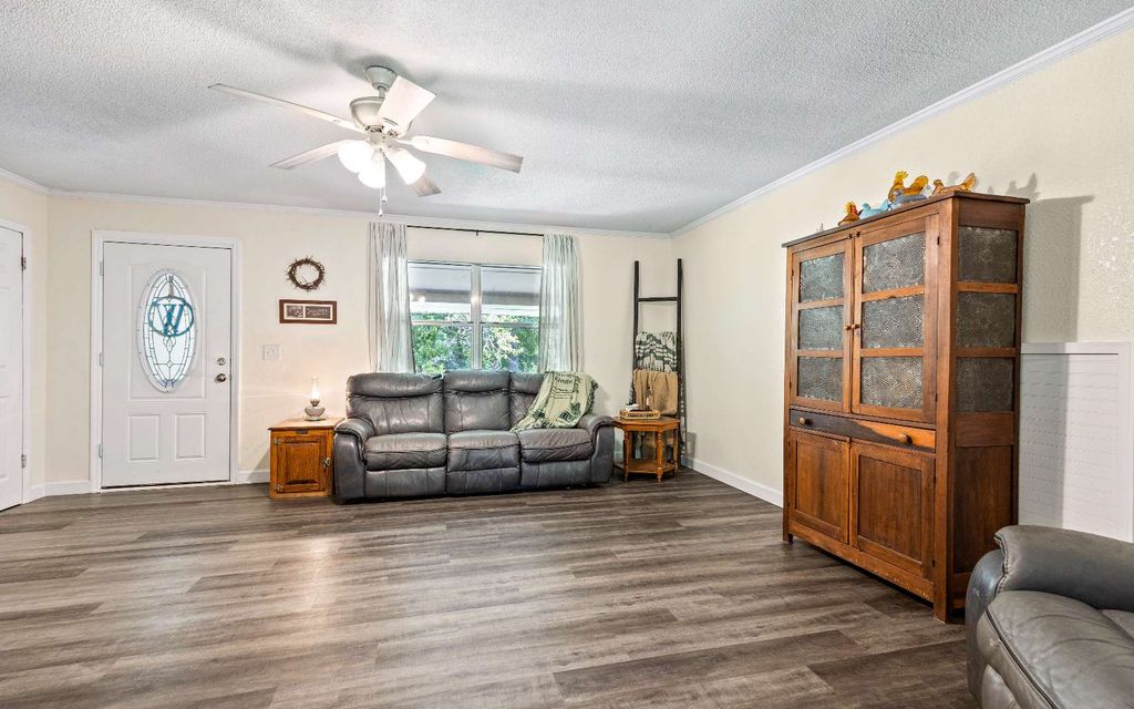Photo of 15518 192nd St, OBrien, FL 32071 (MLS # 127779)