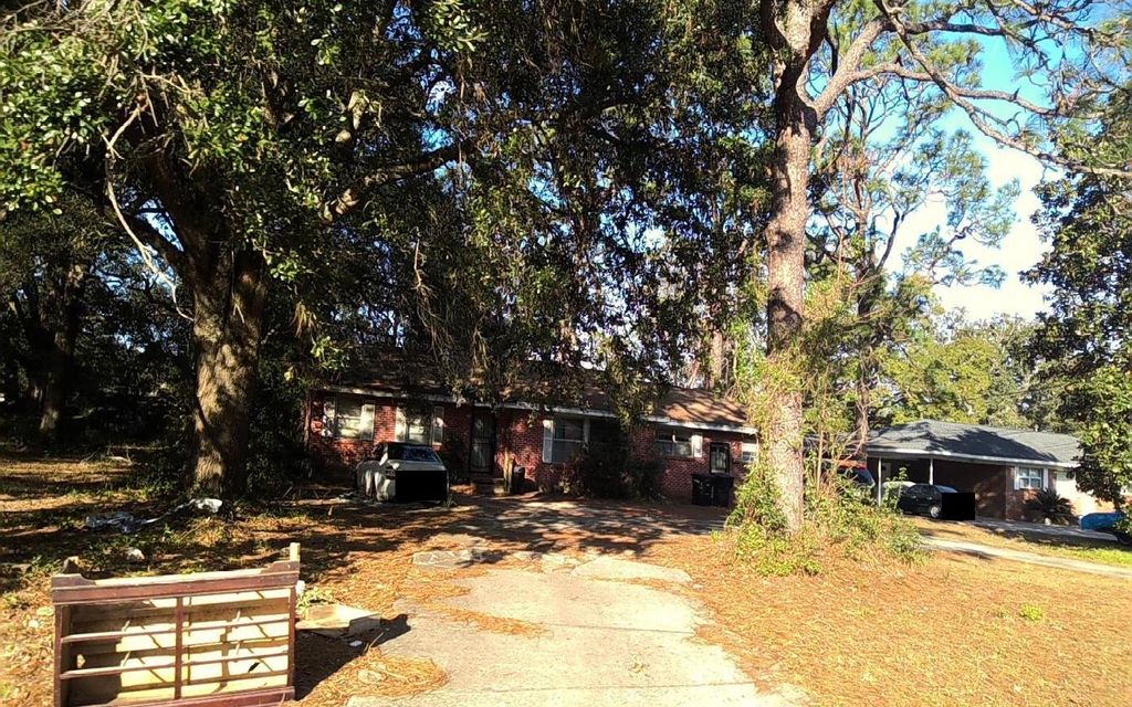 Photo of 4019 N 8th Ave, Other, FL 32503 (MLS # 131727)