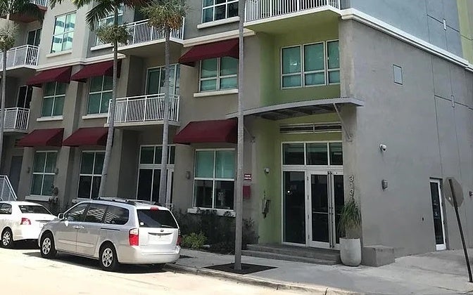 Photo of 313 NE 2nd St Apt 404 ST, Other, FL 33301 (MLS # 133247)
