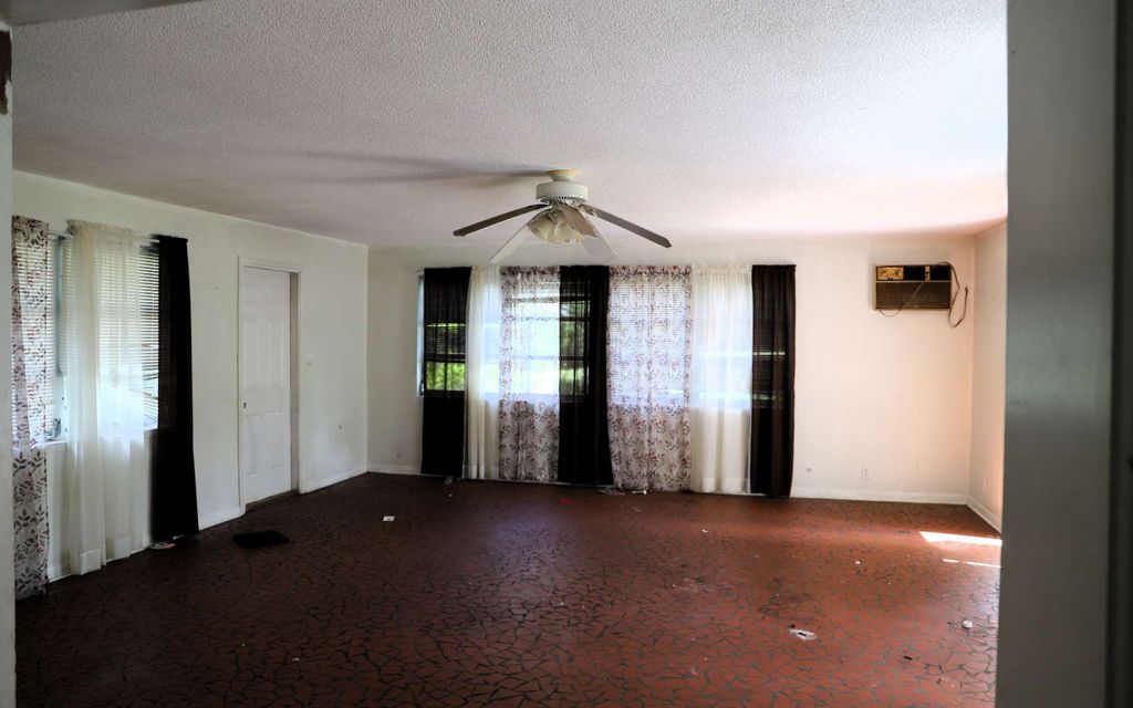 Photo of 21514 SE 69th Ave, Other, FL 32640 (MLS # 127213)