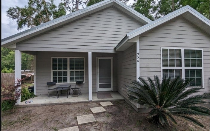 Photo of 930 NE 14th Ave, Other, FL 32693 (MLS # 133291)