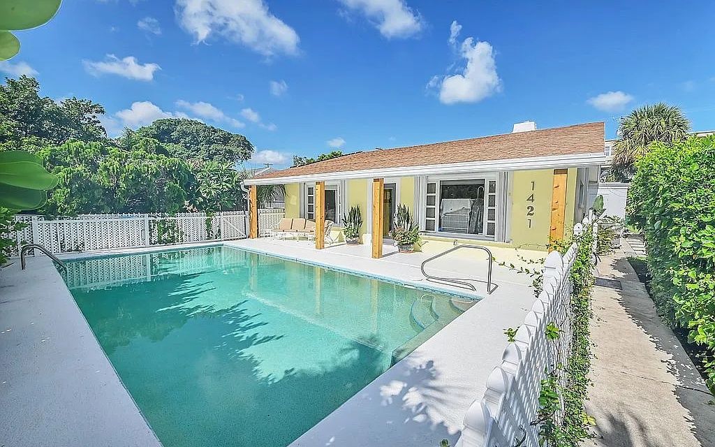 Photo of 1421 S Palmway, Lake Worth, Other, FL 33460 (MLS # 128777)