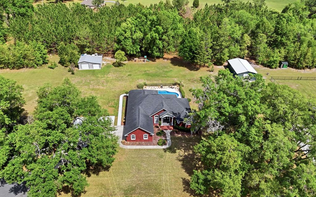 Photo of 367 SW Legacy Gln, Lake City, FL 32025 (MLS # 130915)