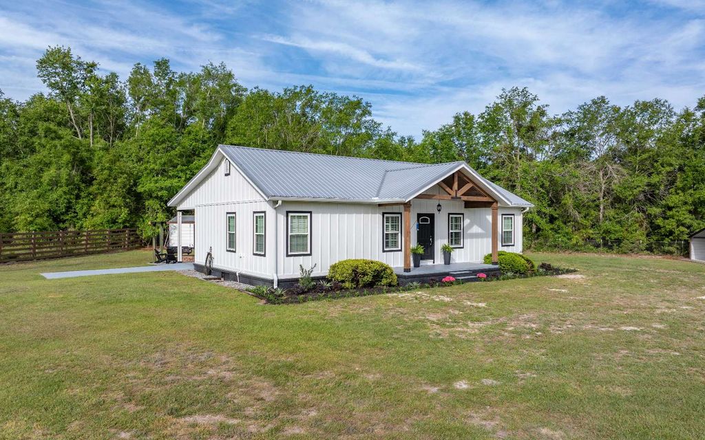 Photo of 14093 149th Rd, Live Oak, FL 32060 (MLS # 131090)