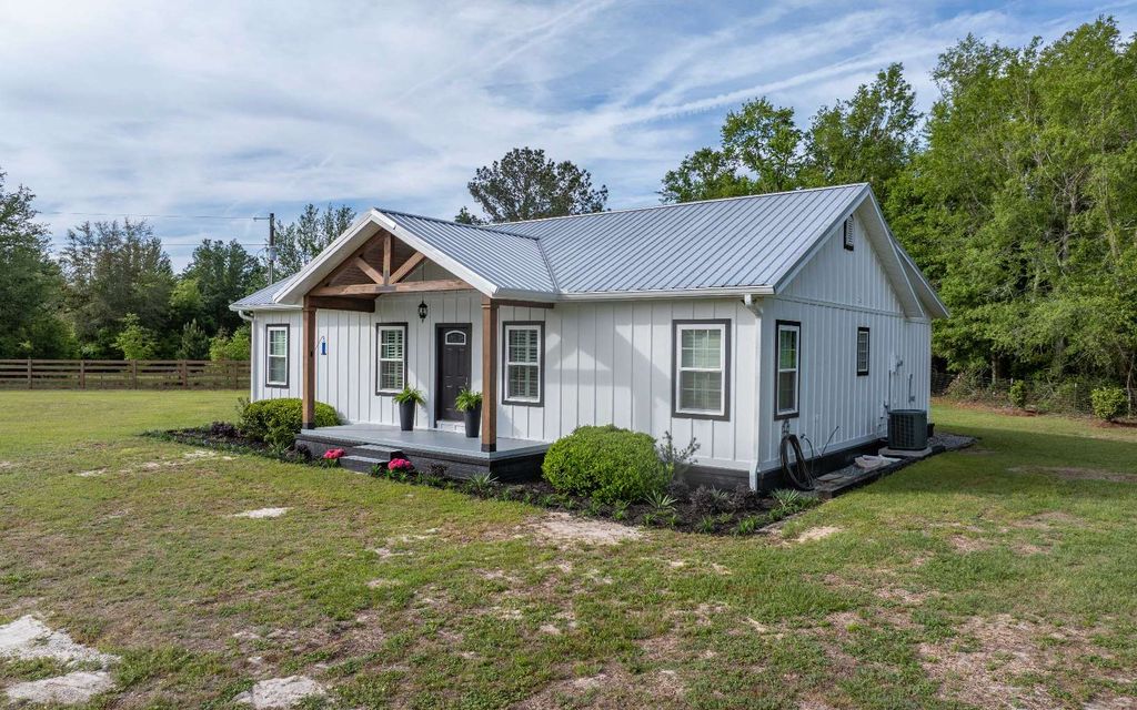 Photo of 14093 149th Rd, Live Oak, FL 32060 (MLS # 131090)