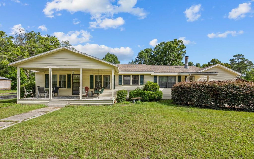 Photo of 207 Senter Ave NW Ave, Branford, FL 32008 (MLS # 127414)