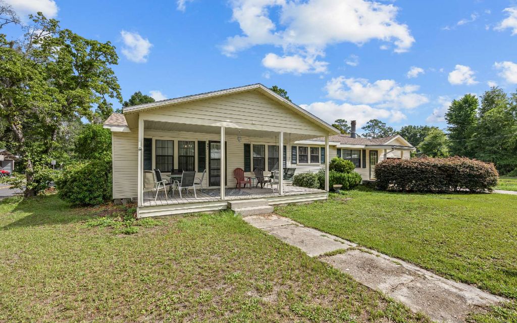 Photo of 207 Senter Ave NW Ave, Branford, FL 32008 (MLS # 127414)
