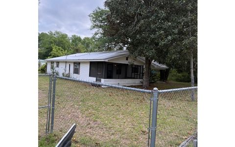 Photo of 273 NE Howard St, Lake City, FL 32055 (MLS # 131078)