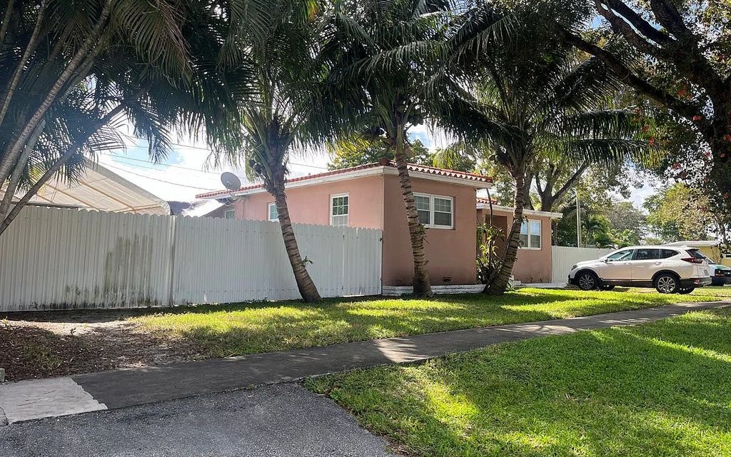 Photo of 6260 NW 39th Ter, Other, FL 33166 (MLS # 129812)