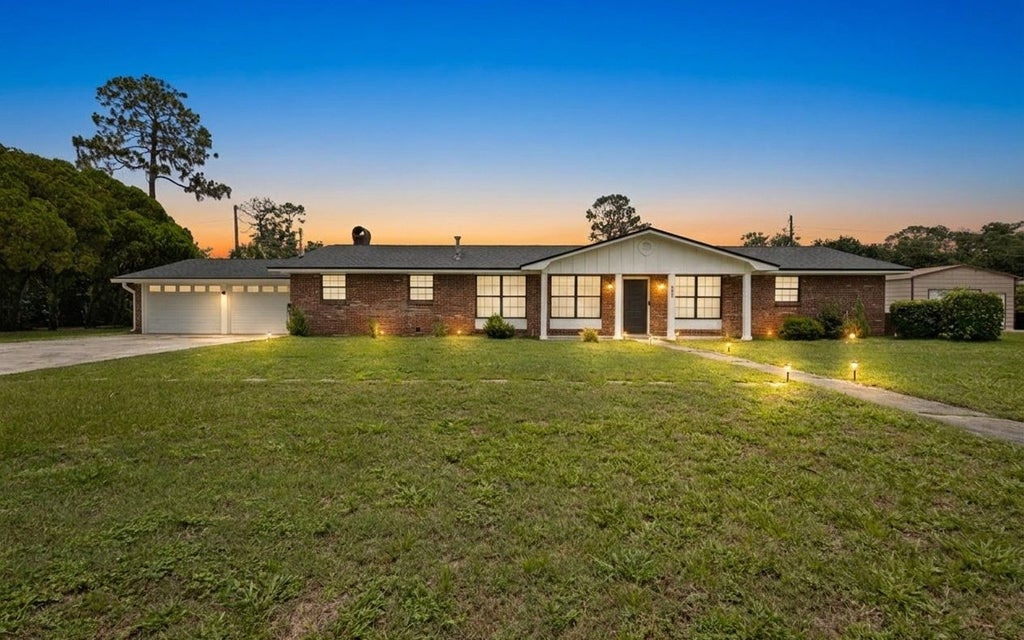 Photo of 1030 SW Pineview Circle, Live Oak, FL 32064 (MLS # 131957)