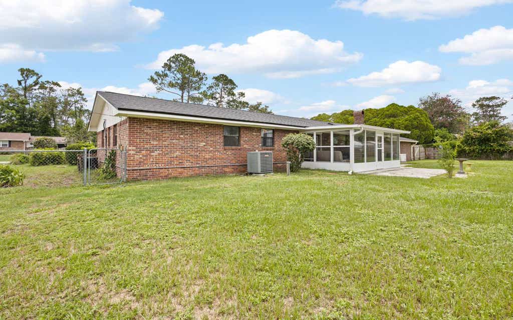 Photo of 1030 SW Pineview Circle, Live Oak, FL 32064 (MLS # 131957)