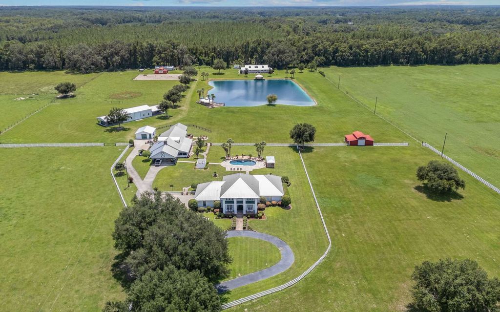 Photo of 550 SW Gabriel Place, Lake City, FL 32024 (MLS # 128258)