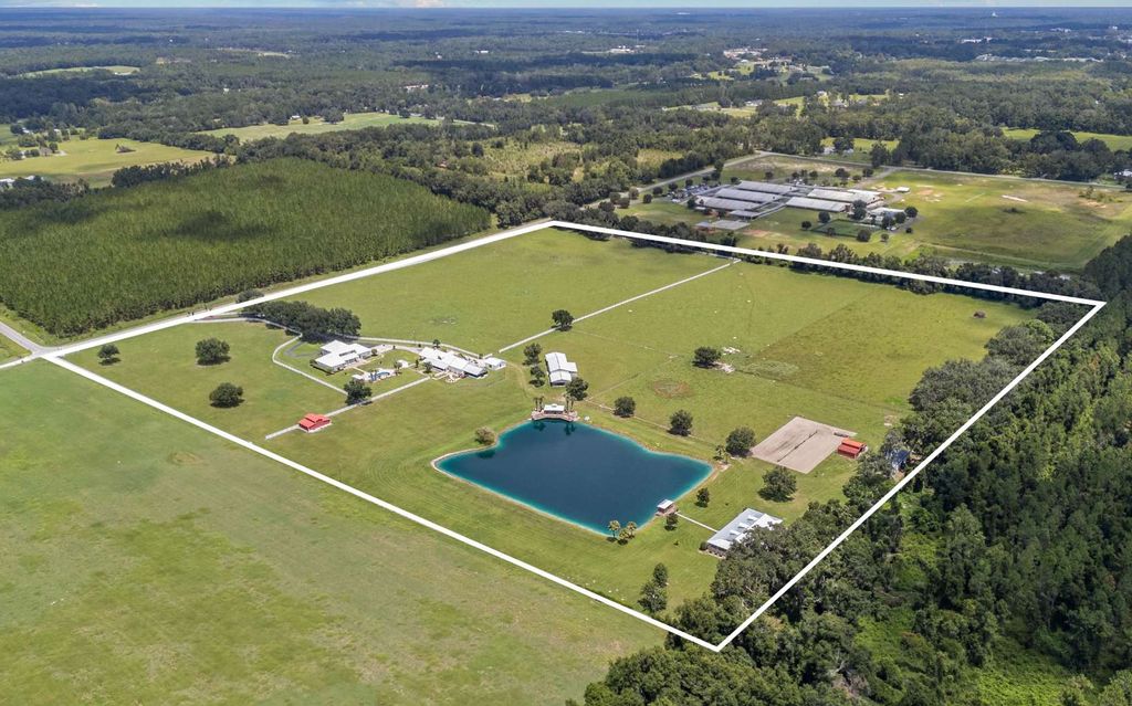 Photo of 550 SW Gabriel Place, Lake City, FL 32024 (MLS # 128258)