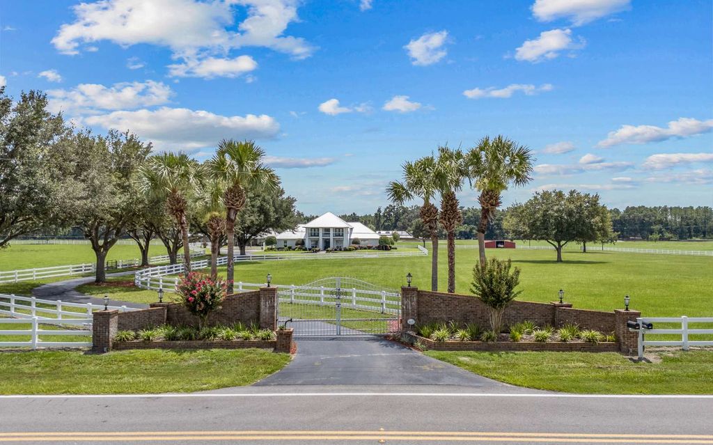 Photo of 550 SW Gabriel Place, Lake City, FL 32024 (MLS # 128258)