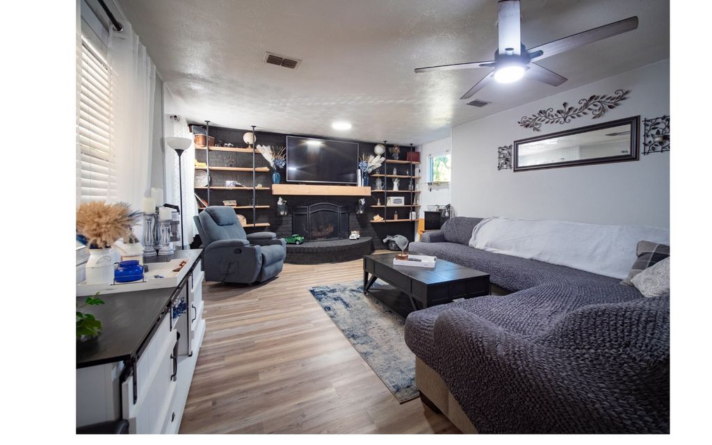 Photo of 313 W Bowers St, Perry, FL 32347 (MLS # 129260)