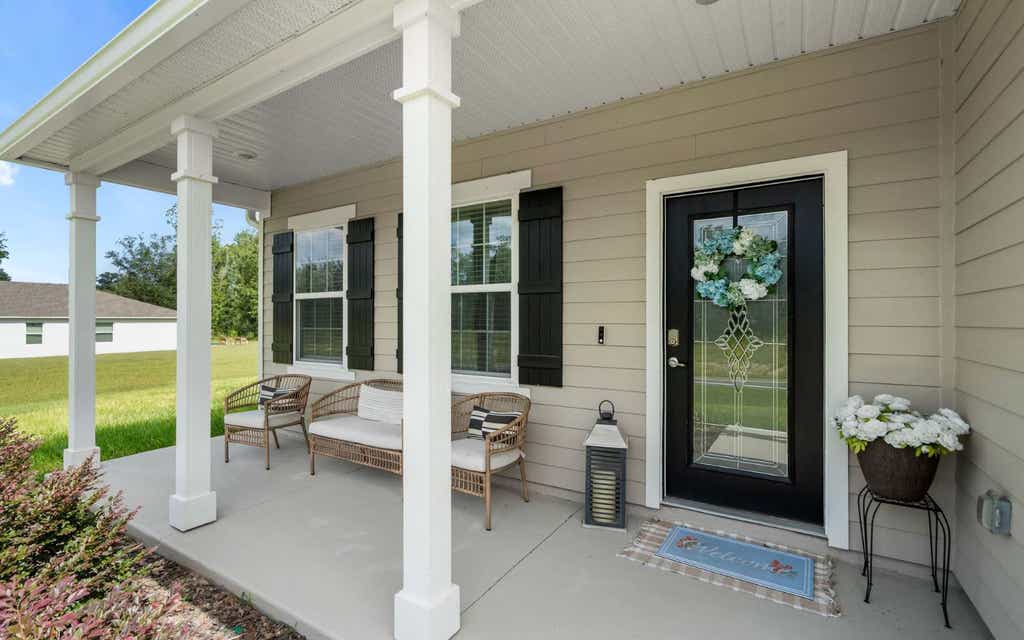 Photo of 218 SW Cadence Glen, Lake City, FL 32024 (MLS # 132389)