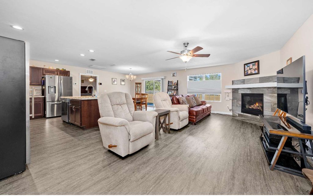 Photo of 249 SW Pleasant Hill Glen, Fort White, FL 32038 (MLS # 125482)