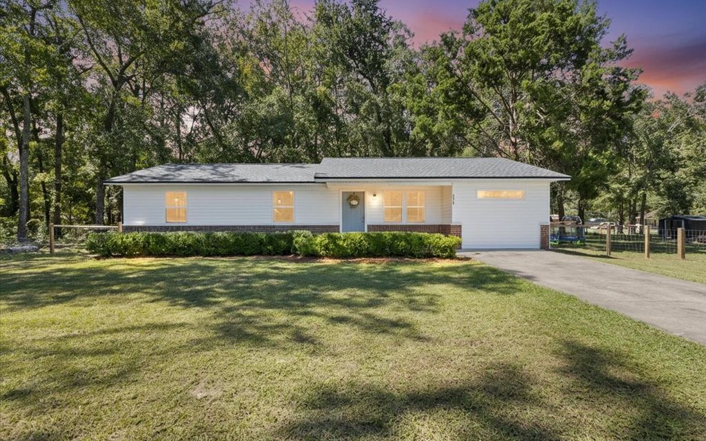 Photo of 278 SW Thompkins Loop, Lake City, FL 32025 (MLS # 129761)