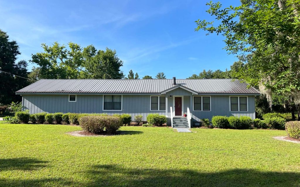 Photo of 138 SE Beulah Tyre Lane, Lake City, FL 32025 (MLS # 123057)