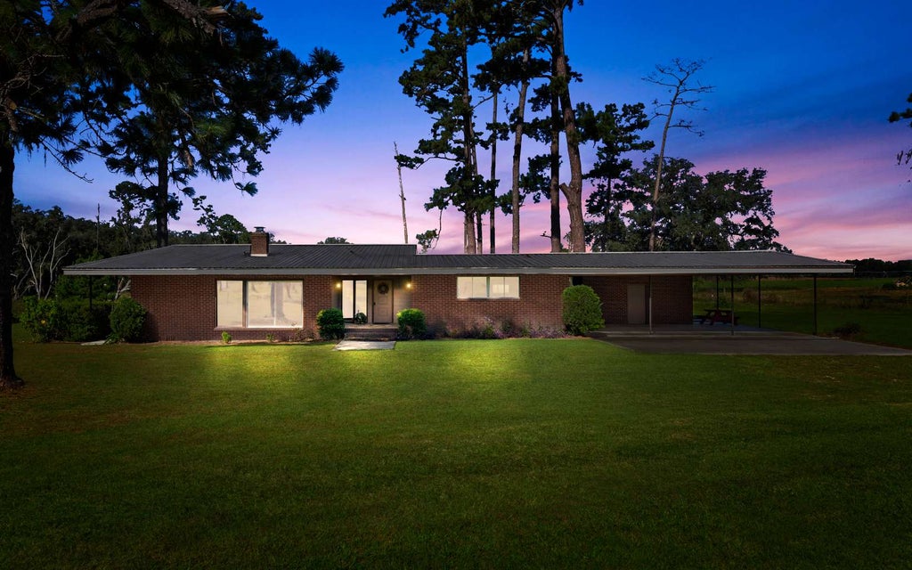 Photo of 12665 161st Road, Live Oak, FL 32060 (MLS # 129217)