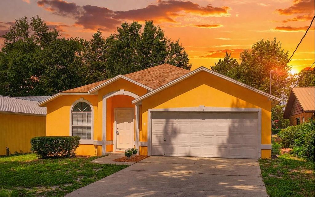 Photo of 4306 SE 1st Avenue, Other, FL 32656 (MLS # 129632)