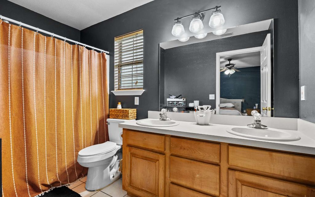 Photo of 150 SW Fritz Gln, Lake City, FL 32024 (MLS # 129112)