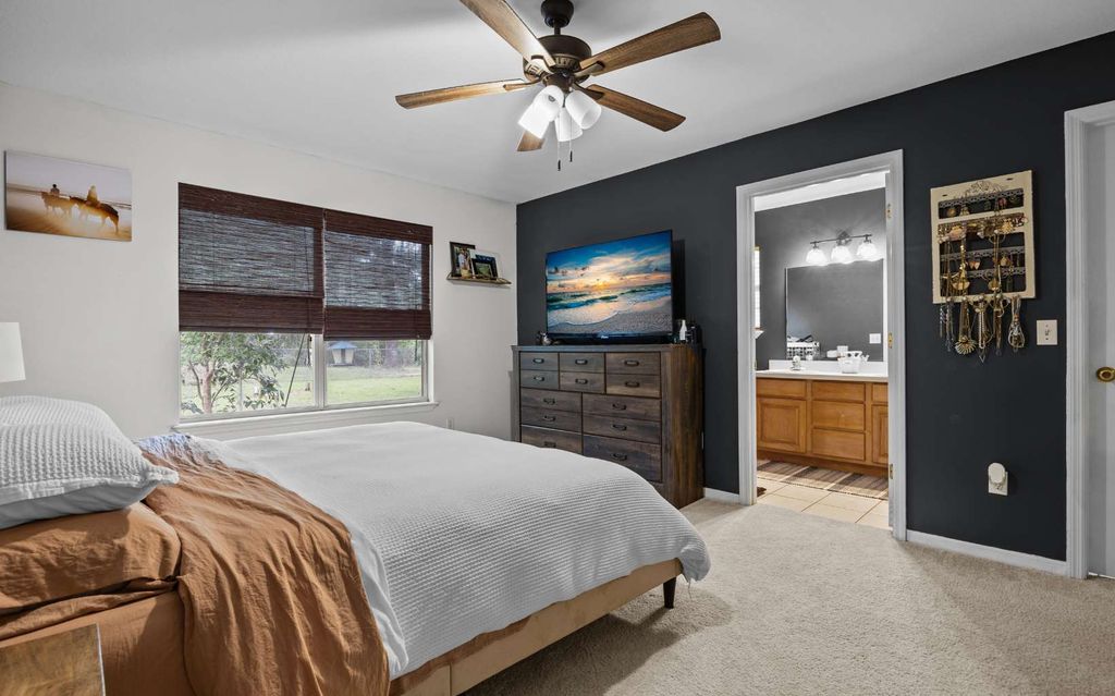 Photo of 150 SW Fritz Gln, Lake City, FL 32024 (MLS # 129112)