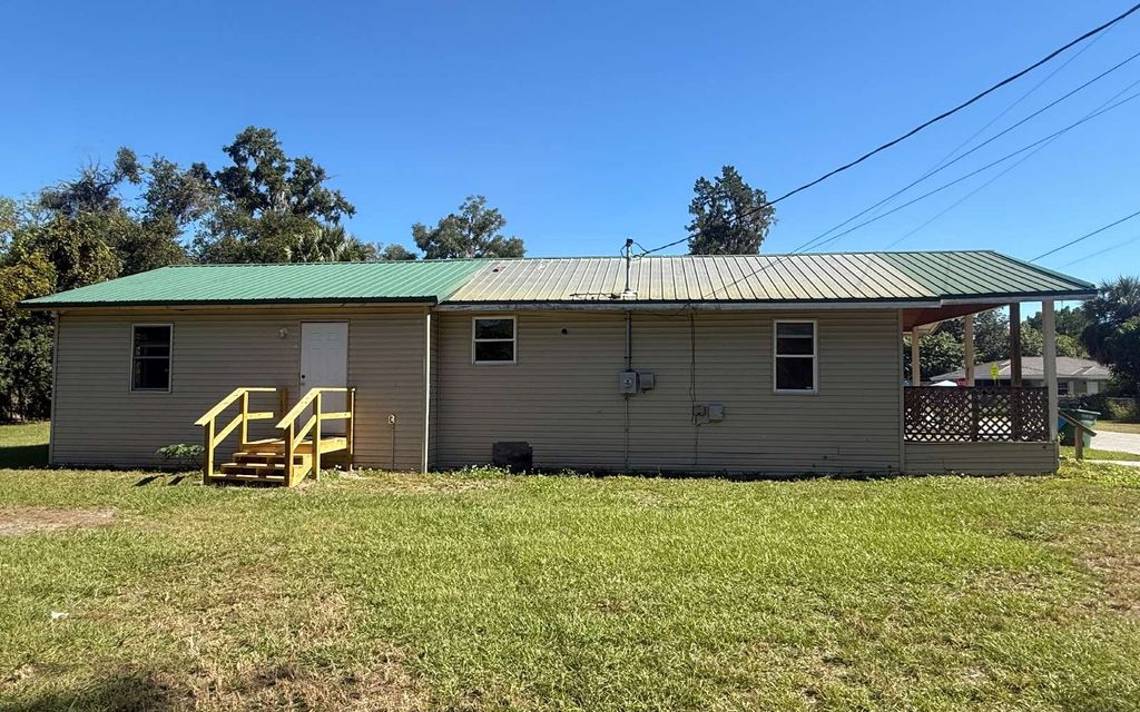 Photo of 849 NE Maple Ln, Lake City, FL 32055 (MLS # 128890)