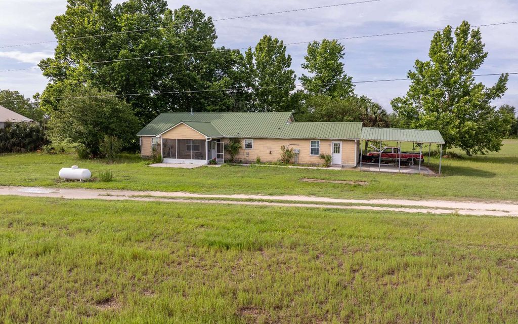 Photo of 1083 SW County Road 351, Mayo, FL 32066 (MLS # 131682)