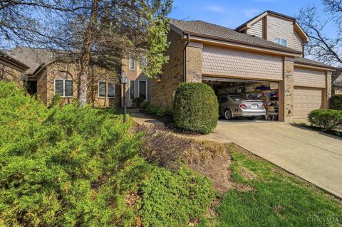Photo of 70 Waterview Court #35, Hamilton, OH 45013 (MLS # 1873394)