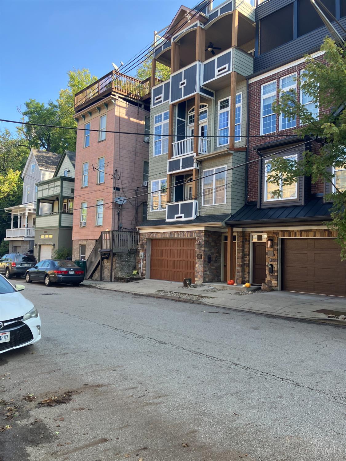 1240 Elsinore Avenue