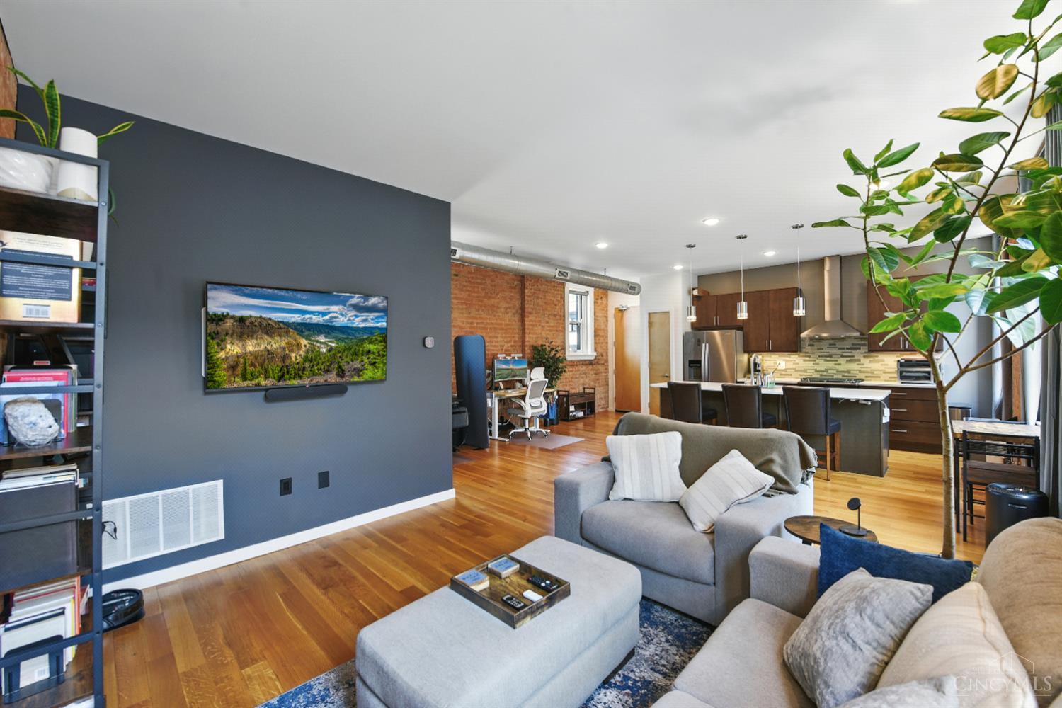 34 E Fourteenth Street 301