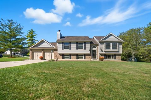 Photo of 5509 Bluepine Drive, Cincinnati, OH 45247 (MLS # 1856812)