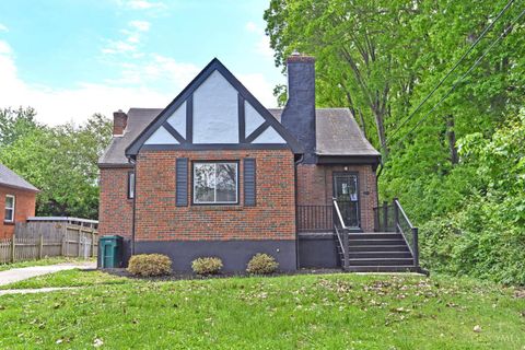 1403 Shenandoah Avenue Cincinnati OH 45237