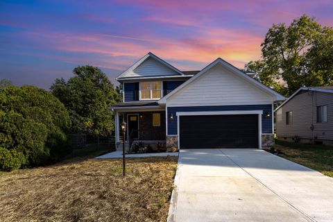 Photo of 3824 Standish Avenue, Cincinnati, OH 45213 (MLS # 1854969)