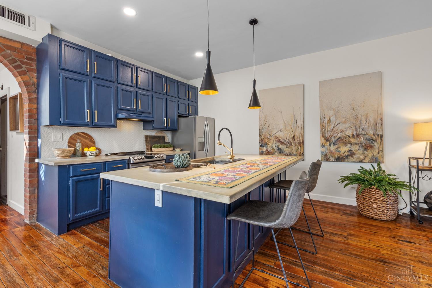 1716 Highland Avenue 2