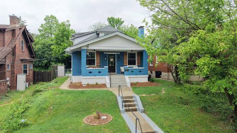Photo of 1628 S Argyle Place, Cincinnati, OH 45223 (MLS # 1877065)