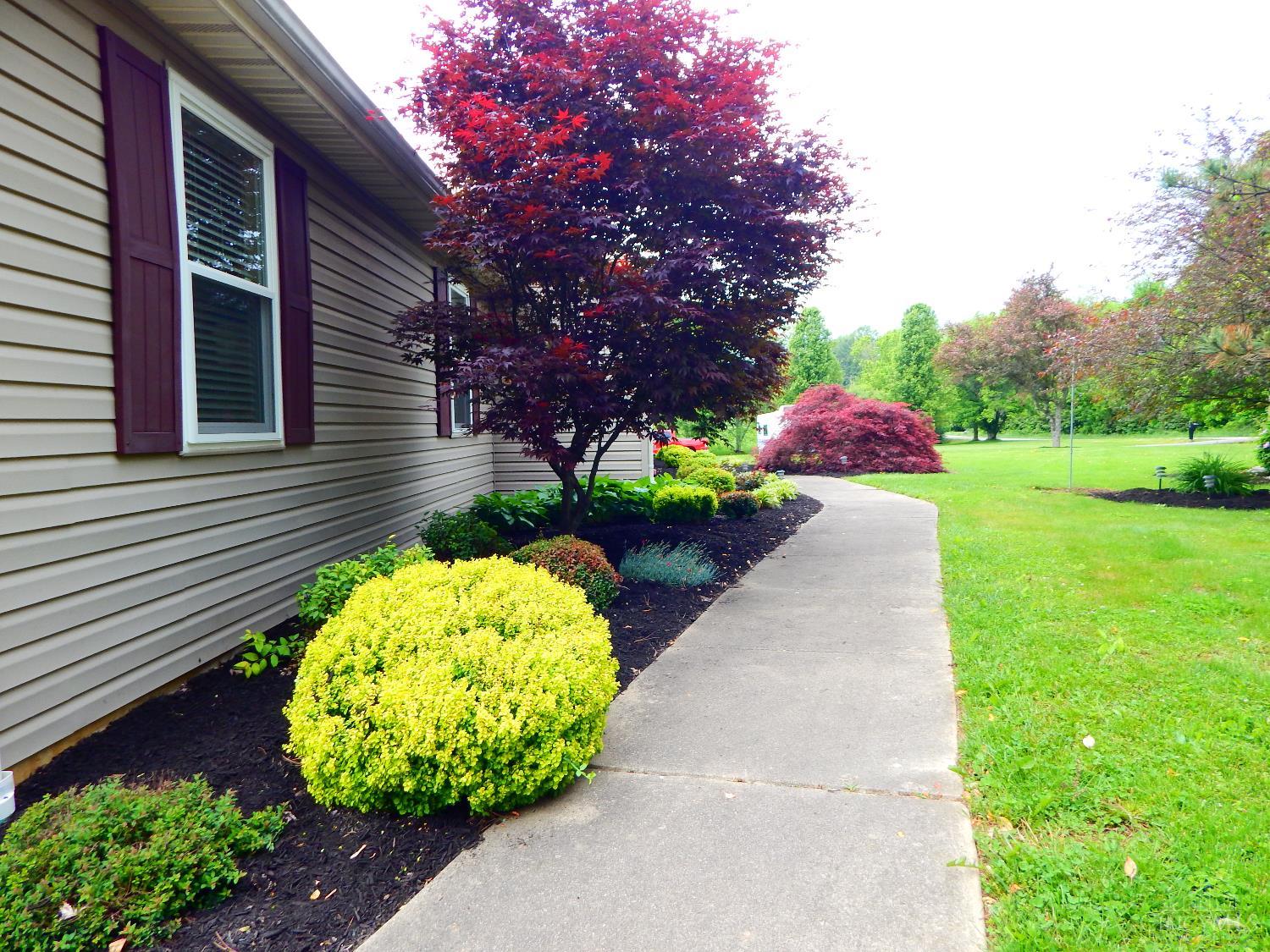 1137 Middleboro Road, Washington, Ohio image 2