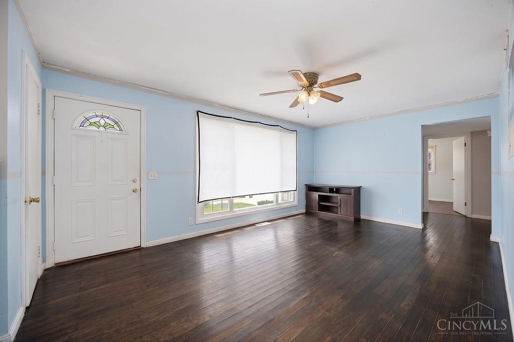 588 Valleyview Drive