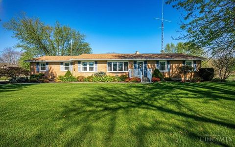 Photo of 712 Taylor School Road, Hamilton, OH 45013 (MLS # 1868704)