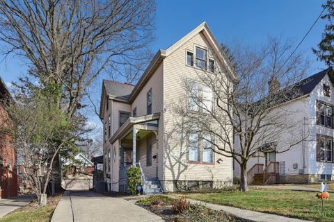 Photo of 3028 Montclair Avenue, Cincinnati, OH 45211 (MLS # 1867324)