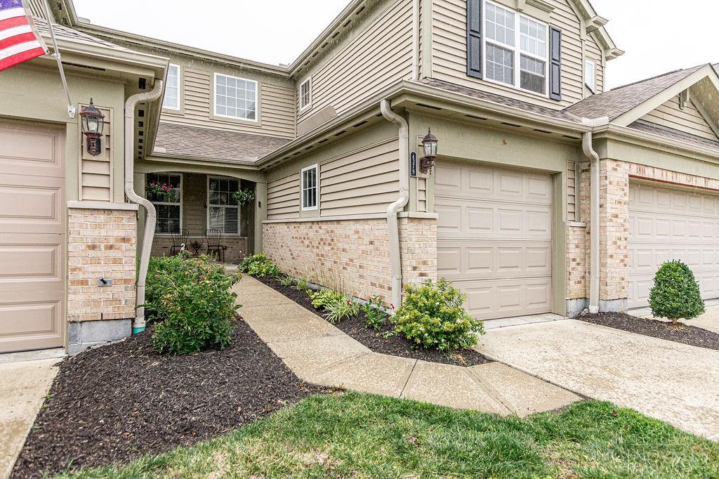 4379 English Oak Court