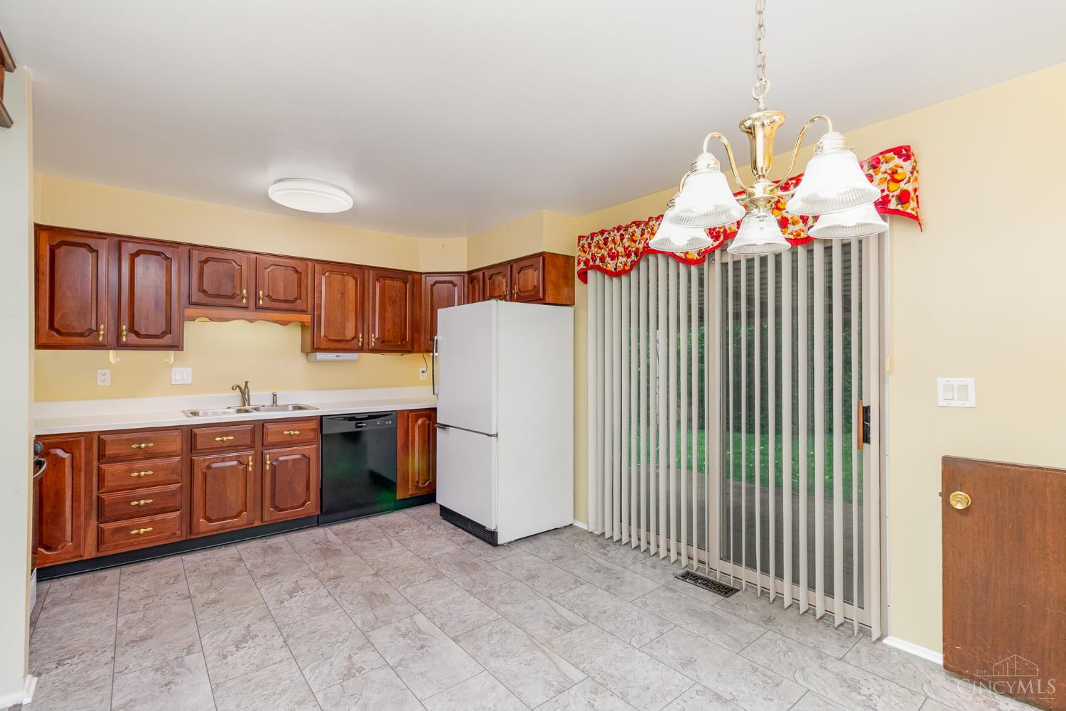 4355 Valence Drive, Delhi Twp, Ohio image 4